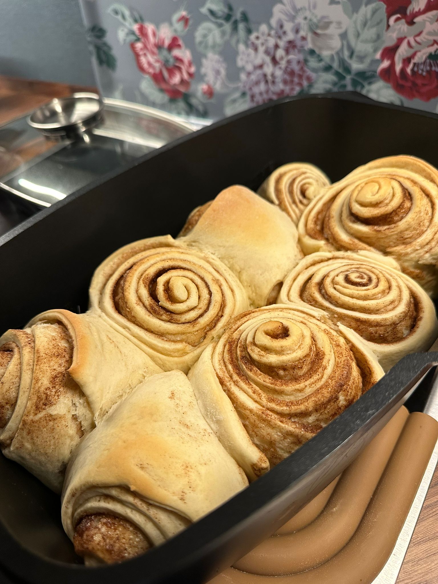 Zimtschnecken frisch aus dem Ofen
